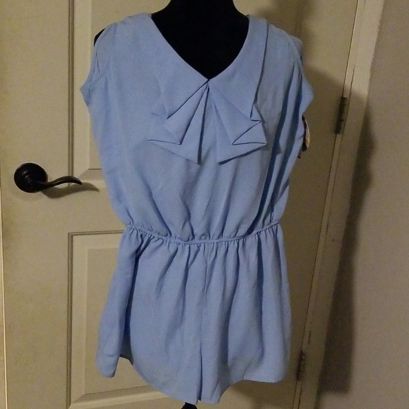 Romper - Picture 2 of 4